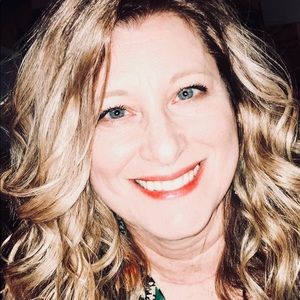 Meet your Posher, Melanie